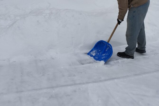 Убираем снег вместе!