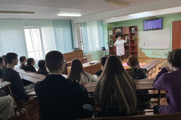 Проект «Запусти сердце»: преподаватели Слонимского медколледжа провели очередное выездное обучение в Волковыске